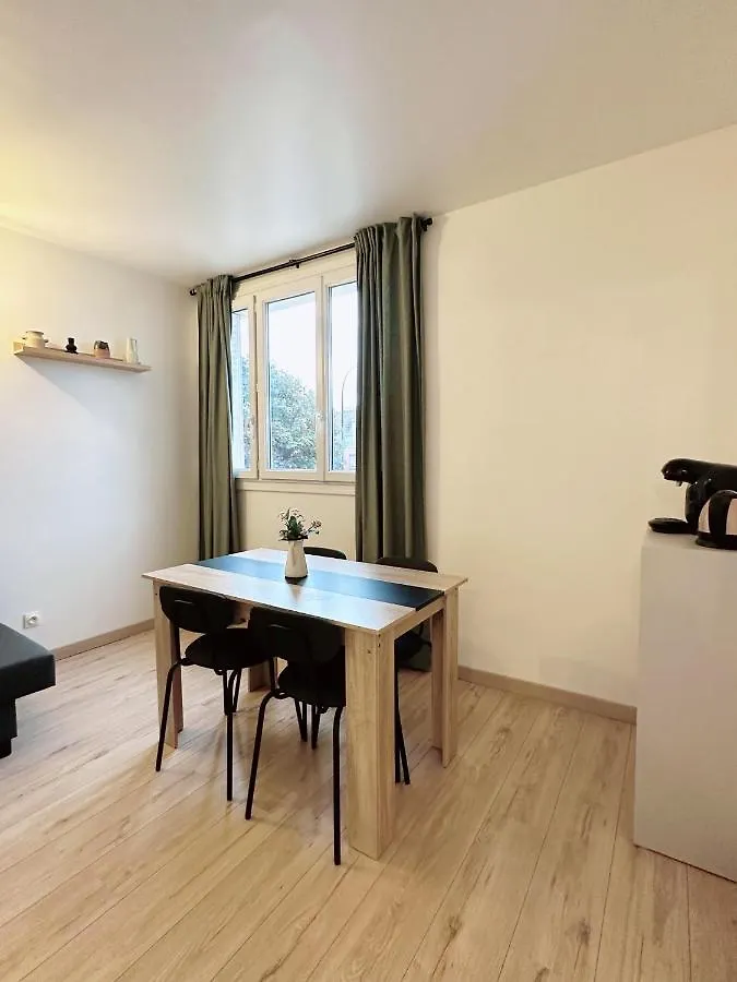 Ultimade Apartment T3 Proche Paris/Tramway & Metro Ivry-sur-Seine 0*,